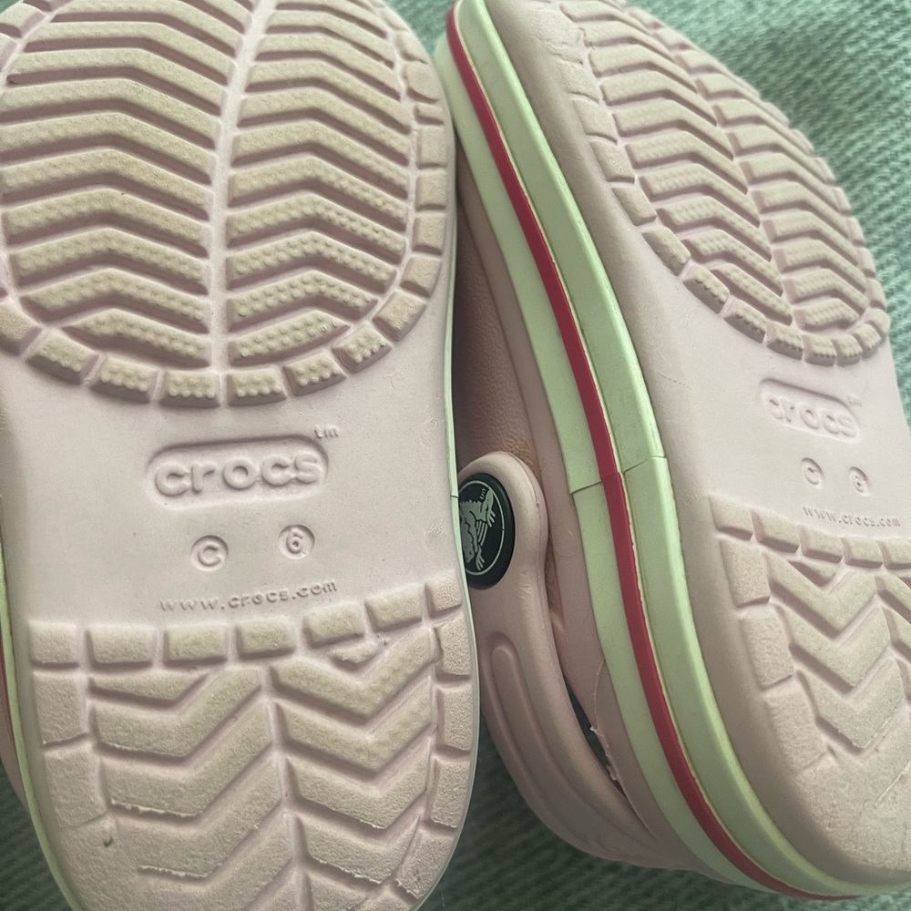 CROCS Kids Size 6C Light Pink Clogs with Fun Charms - Picture 11 of 13